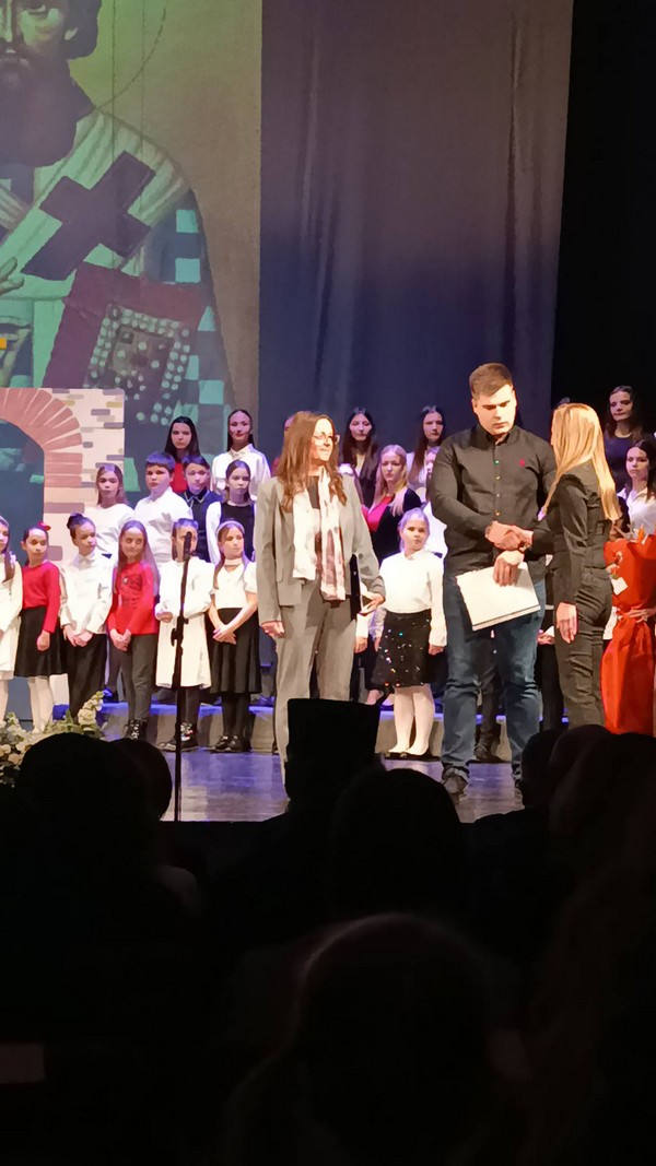 УРУЧЕНА НАГРАДА БРАШОВАН (8)