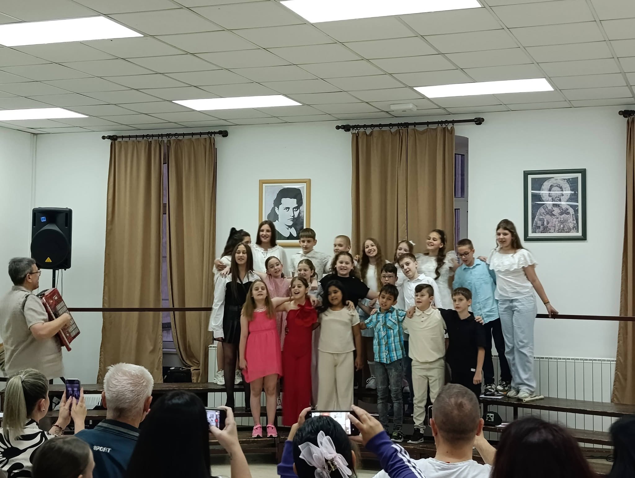 приредбе на крају школске године (3)