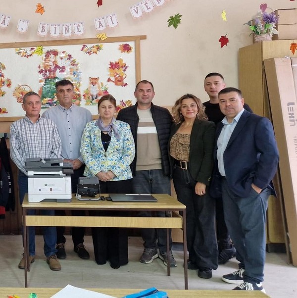 ПРОЈЕКАТ - ПОДРШКА ДИГИТАЛИЗАЦИЈИ НАСТАВЕ У ШКОЛАМА СА НАСТАВАМА НА РУМУНСКОМ ЈЕЗИКУ У СРБИЈИ (13)